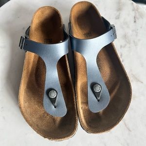 Birkenstock Gizeh Metallic Steel Sandals Gently Used